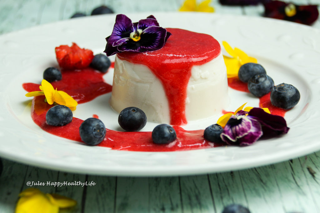 Basic recipe for vegan Coconut Panna Cotta with Strawberry Sauce